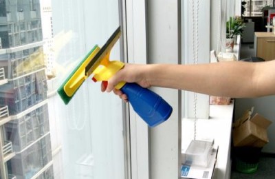 關于玻璃的日常清潔和保養
